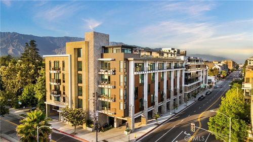 709 Walnut, Pasadena, CA, 91101 | Card Image