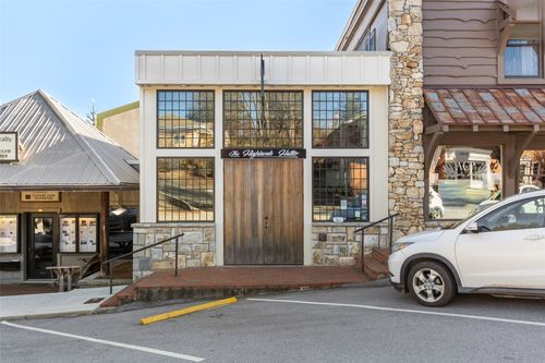 221 N 4th St, Highlands, NC, 28741 | Card Image