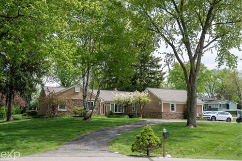 149 Orchardale Dr, Rochester Hills, MI, 48309-2240 | Card Image