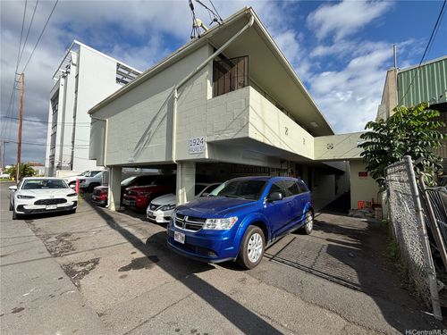 apt-4-1924 Kalani St, Honolulu, HI, 96819-3219 | Card Image