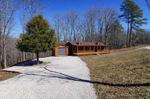 3189 Highway 399, Beattyville, KY, 41311-7988 | Card Image