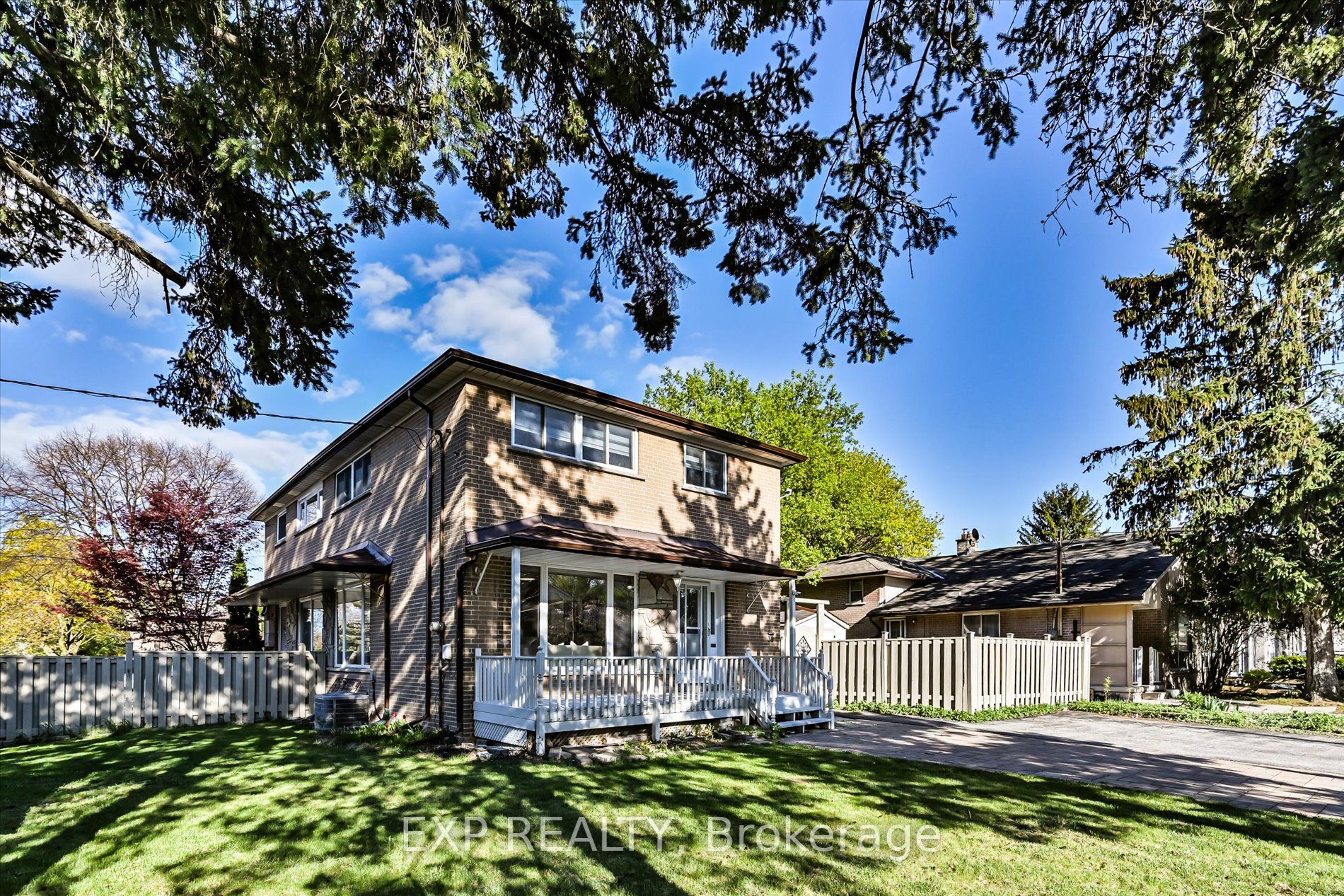 Residential in Toronto C14 3