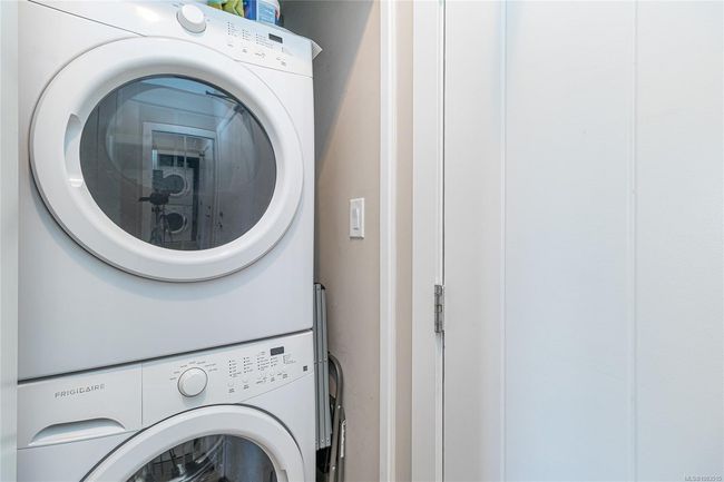 203 - 2655 Sooke Rd, Condo with 1 bedrooms, 1 bathrooms and 1 parking in Langford BC | Image 16