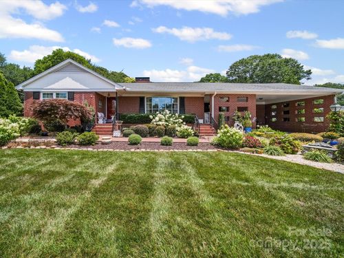 3008 Imperial Dr, Gastonia, NC, 28054-7227 | Card Image