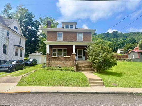 632 Maple Ave, Grafton, WV, 26354-1866 | Card Image