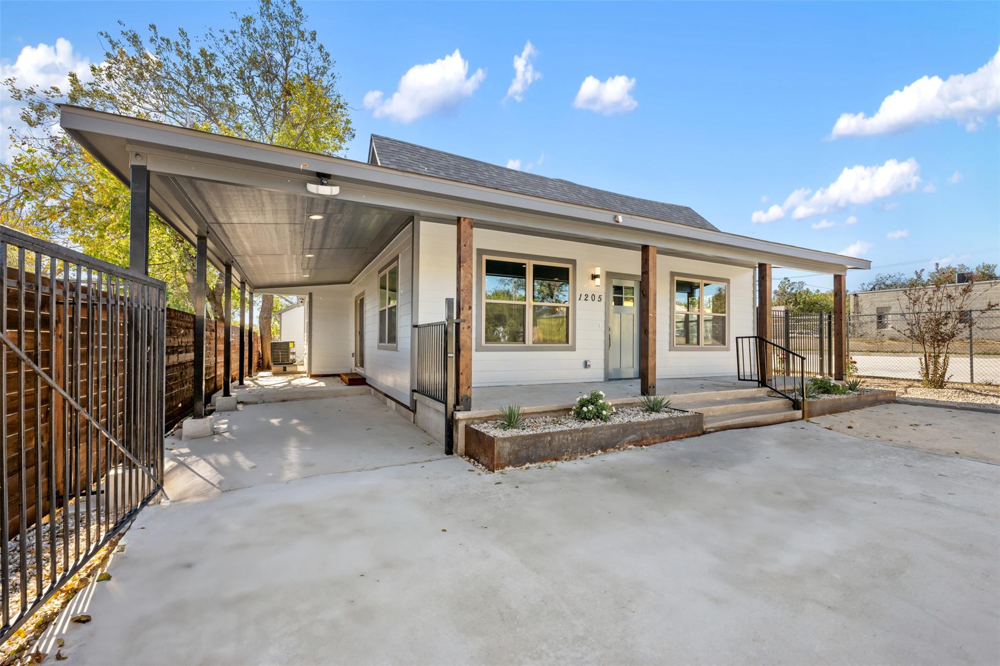 Commercial Sale in Temple
