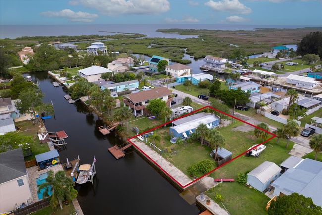 7022 Fair Ln, House other with 2 bedrooms, 2 bathrooms and null parking in HUDSON FL | Image 8
