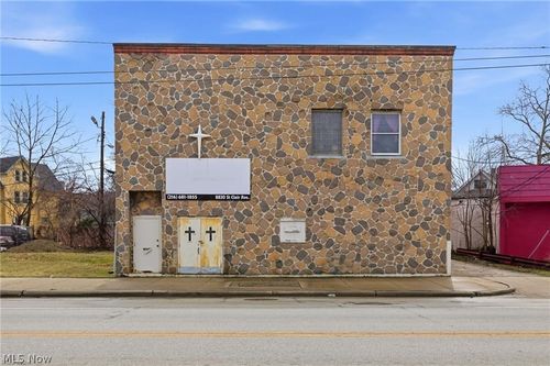 8834 Saint Clair Ave, Cleveland, OH, 44108-1905 | Card Image