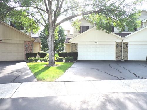 245 Carlisle Ave, Westmont, IL, 60559-8611 | Card Image
