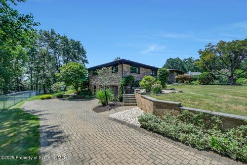 446 Kennedy Dr, Archbald, PA, 18403-1468 | Card Image