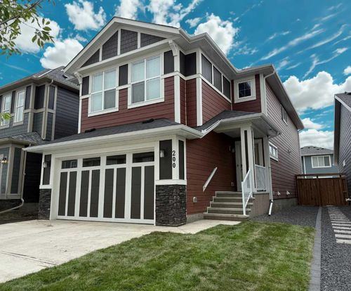 200 Magnolia Terrace Se, Calgary, AB, T3M3H9 | Card Image