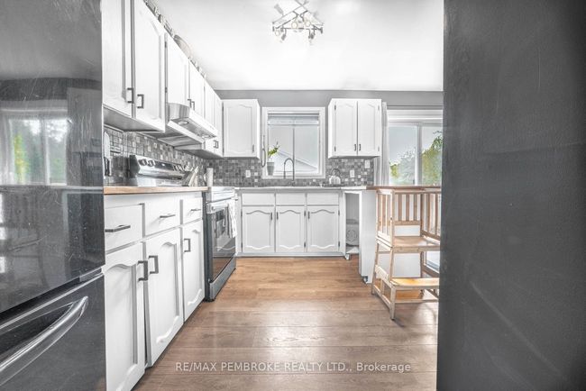 115 Mckee Rd, House other with 4 bedrooms, 4 bathrooms and 4 parking in Deep River ON | Image 12