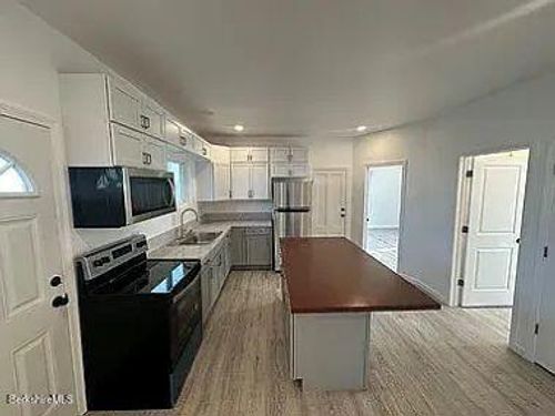 1-170 Bracewell Ave, North Adams, MA, 01247-2529 | Card Image