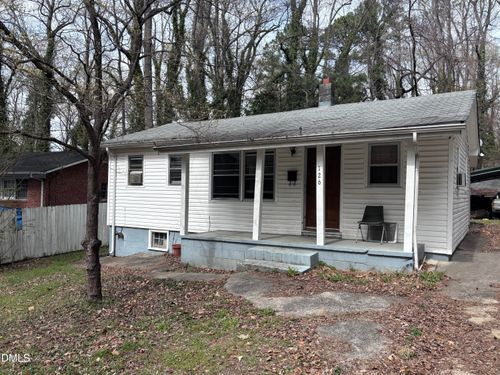 126 Johnson St, Chapel Hill, NC, 27516-2615 | Card Image