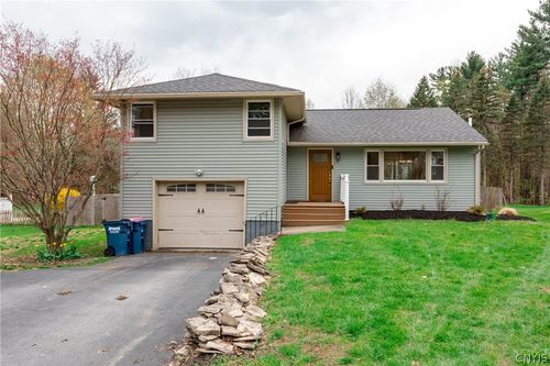 3666 Cold Springs Rd, Lysander, NY, 13027-9417 | Card Image