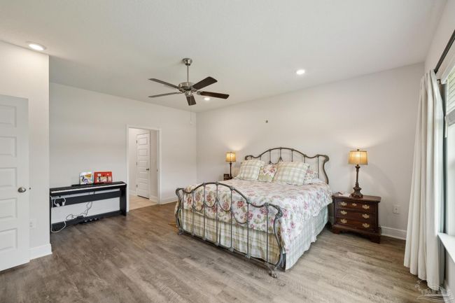 8018 Burnside Loop, House other with 4 bedrooms, 2 bathrooms and 2 parking in Pensacola FL | Image 17