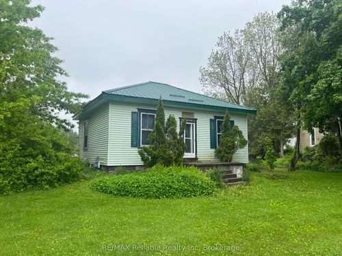 83 North St S, Clinton, ON, N0M1L0 | Card Image