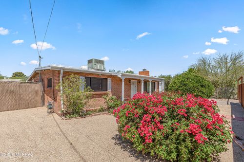 2861 N Swan Rd, Tucson, AZ, 85712-1220 | Card Image