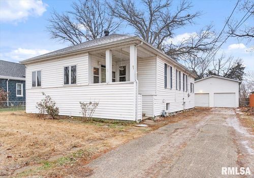 207 S Springfield St, Auburn, IL, 62615-1554 | Card Image