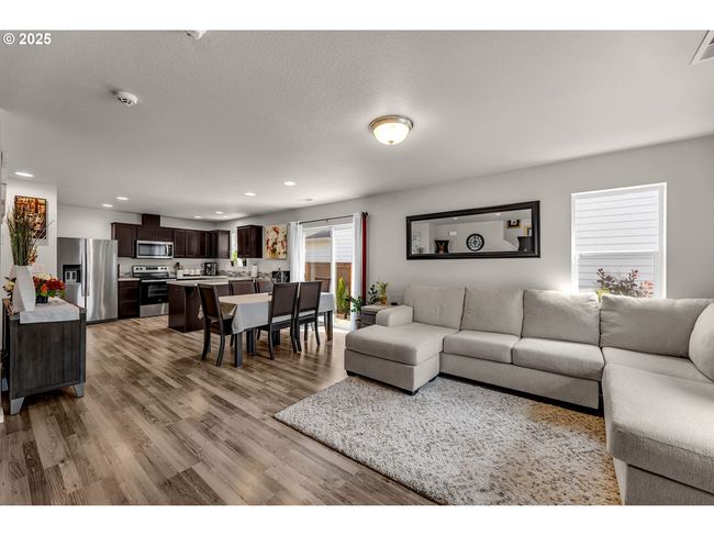 Living Room | Image 14