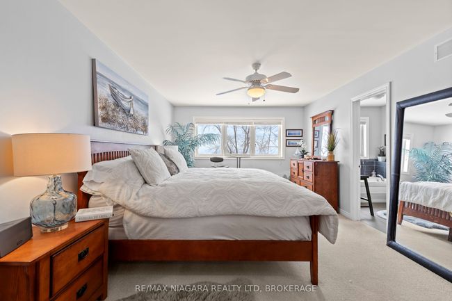 1069 Beach Blvd, House attached with 2 bedrooms, 4 bathrooms and 2 parking in Hamilton ON | Image 15
