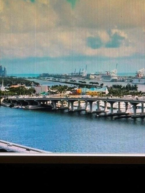3246-1717 N Bayshore Dr, Miami, FL, 33132-1167 | Card Image