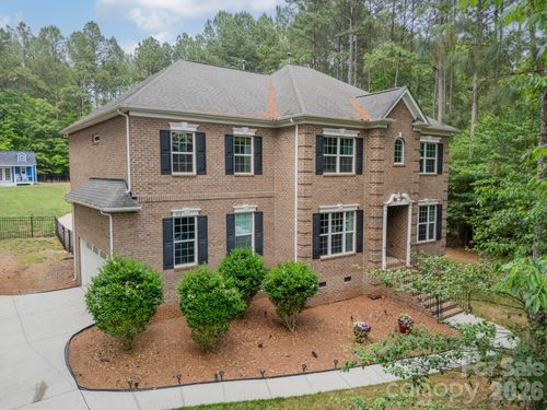 512 Stillwater Rd, Troutman, NC, 28166-8693 | Card Image
