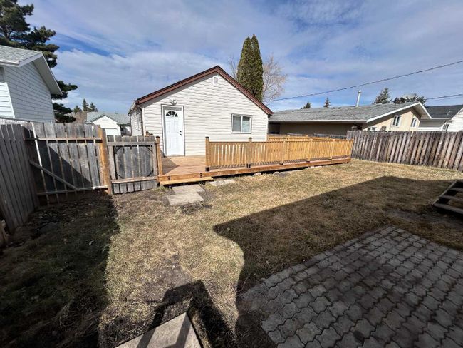 3915 45a Street, Home with 2 bedrooms, 1 bathrooms and 3 parking in Ponoka AB | Image 19