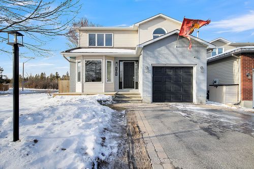 101 Mika St, Stittsville, ON, K2S1K7 | Card Image