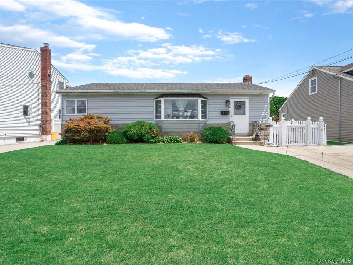 Residential in Oyster Bay