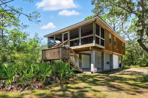 14 Knotty Pine St, Ochlockonee Bay, FL, 32346-2500 | Card Image