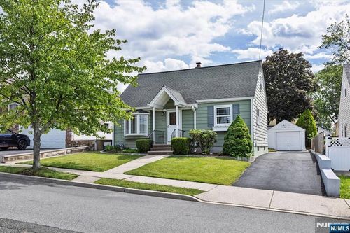 364 Roosevelt Ave, Lyndhurst, NJ, 07071-3317 | Card Image