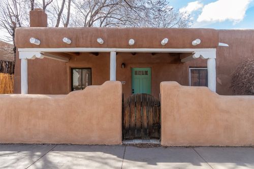 654 Galisteo St, Santa Fe, NM, 87505-8876 | Card Image