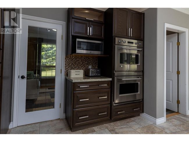 1920 Laurel St, House other with 4 bedrooms, 4 bathrooms and null parking in Terrace BC | Image 5