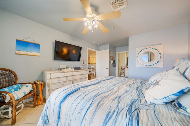 1006 - 5495 State Highway 361, Condo with 2 bedrooms, 2 bathrooms and null parking in Port Aransas TX | Image 24
