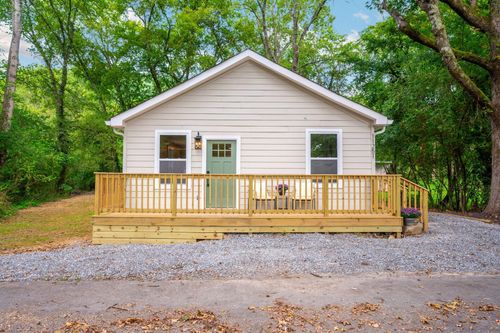 11251 Hallett St, Soddy Daisy, TN, 37379-6501 | Card Image