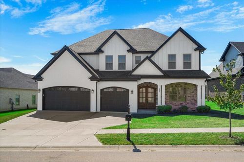 417 Weston Park, Lexington, KY, 40515-5725 | Card Image