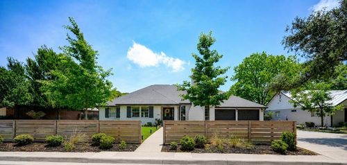 803 N Bowie St, Fredericksburg, TX, 78624-2683 | Card Image