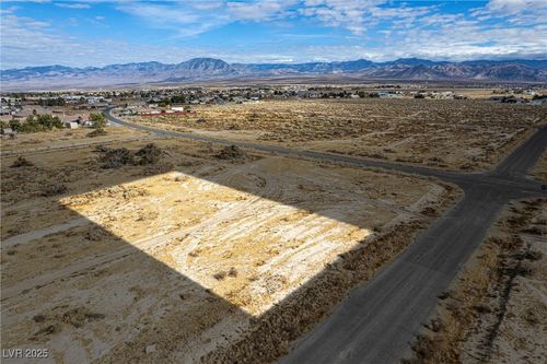 360 Fontana St, Pahrump, NV, 89048 | Card Image