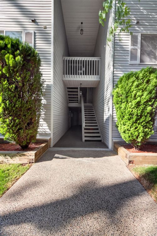 912 W Lincoln Pl, Spokane, WA, 99204-2970 | Card Image