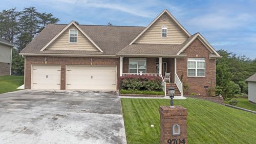 9704 Starry Way, Soddy-Daisy, TN, 37379-4069 | Card Image