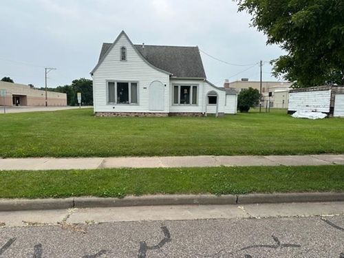 5427 1st Ave, Pittsville, WI, 54466-9516 | Card Image