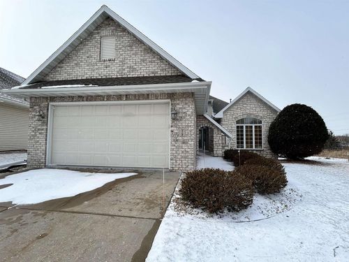 924 E Pondview Court, APPLETON, WI, 54913 | Card Image