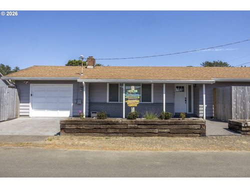 1631 Nw 33rd St, Lincoln City, OR, 97367-4614 | Card Image