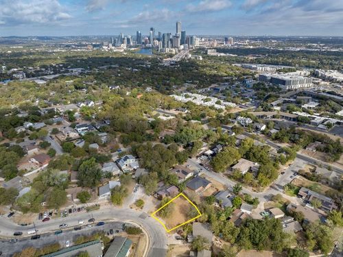 1920 Valley Hill Cir, Austin, TX, 78741-3921 | Card Image