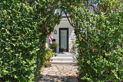 3 Pond St, Norwalk, CT, 06853-1404 | Card Image