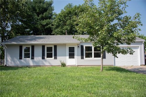 1077 Dayton Ave, Xenia, OH, 45385-2621 | Card Image