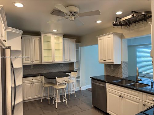 1660 Nw 42nd St, Oakland Park, FL, 33309-4529 | Card Image
