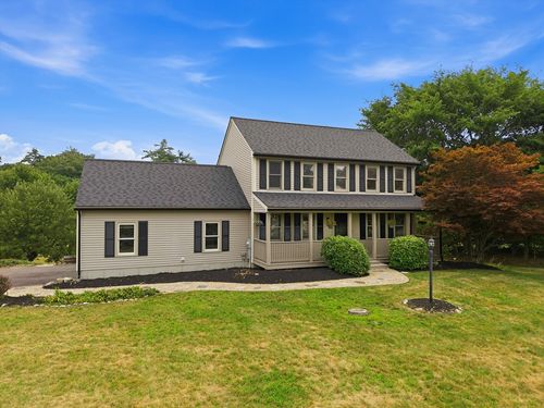 76 South St, Douglas, MA, 01516-2518 | Card Image
