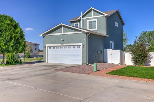 2205 Highland Ave, Pueblo, CO, 81004-4159 | Card Image